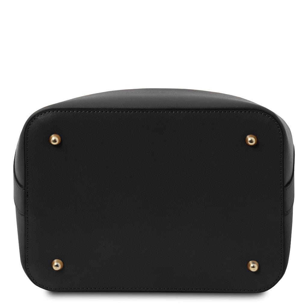 Vittoria - Italian leather bucket bag | TL141531